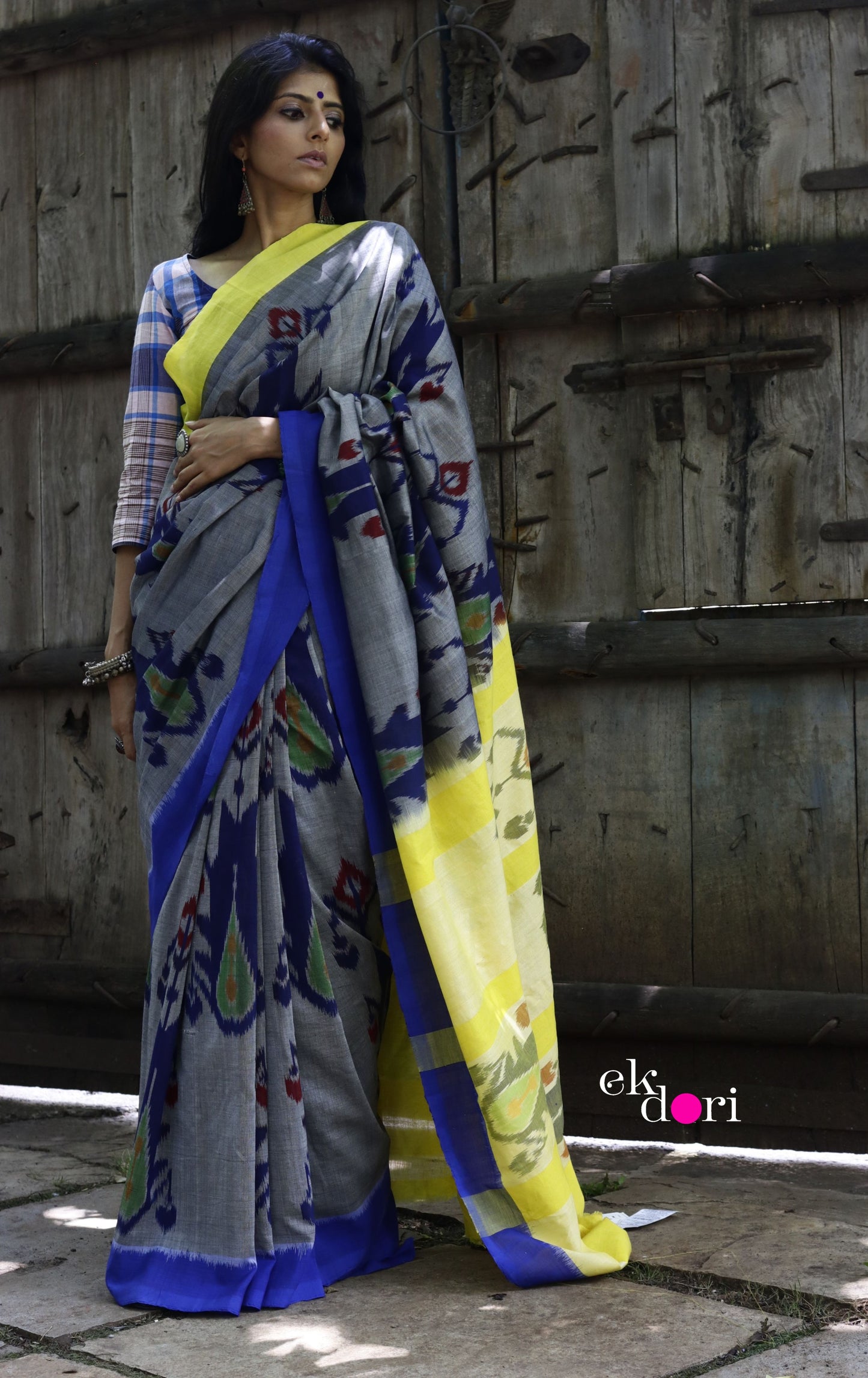 'Saavan' Handloom Pochampally Ikat Saree : Unique Handloom Pochampally Ikat Saree