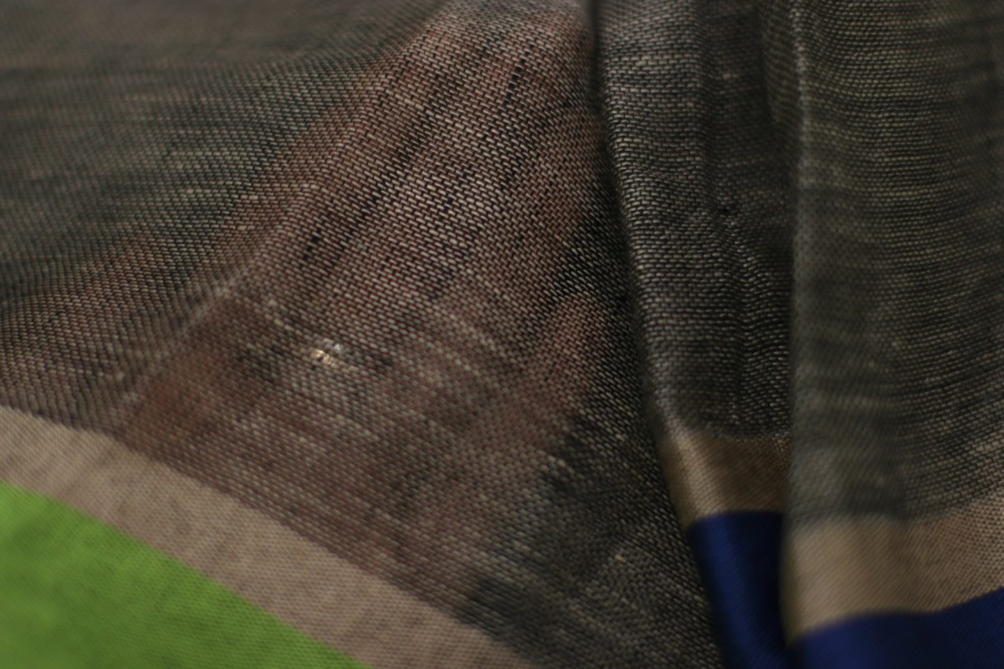 Buy Grey Linen Saree : Moonlit Night Grey Pure Linen Saree