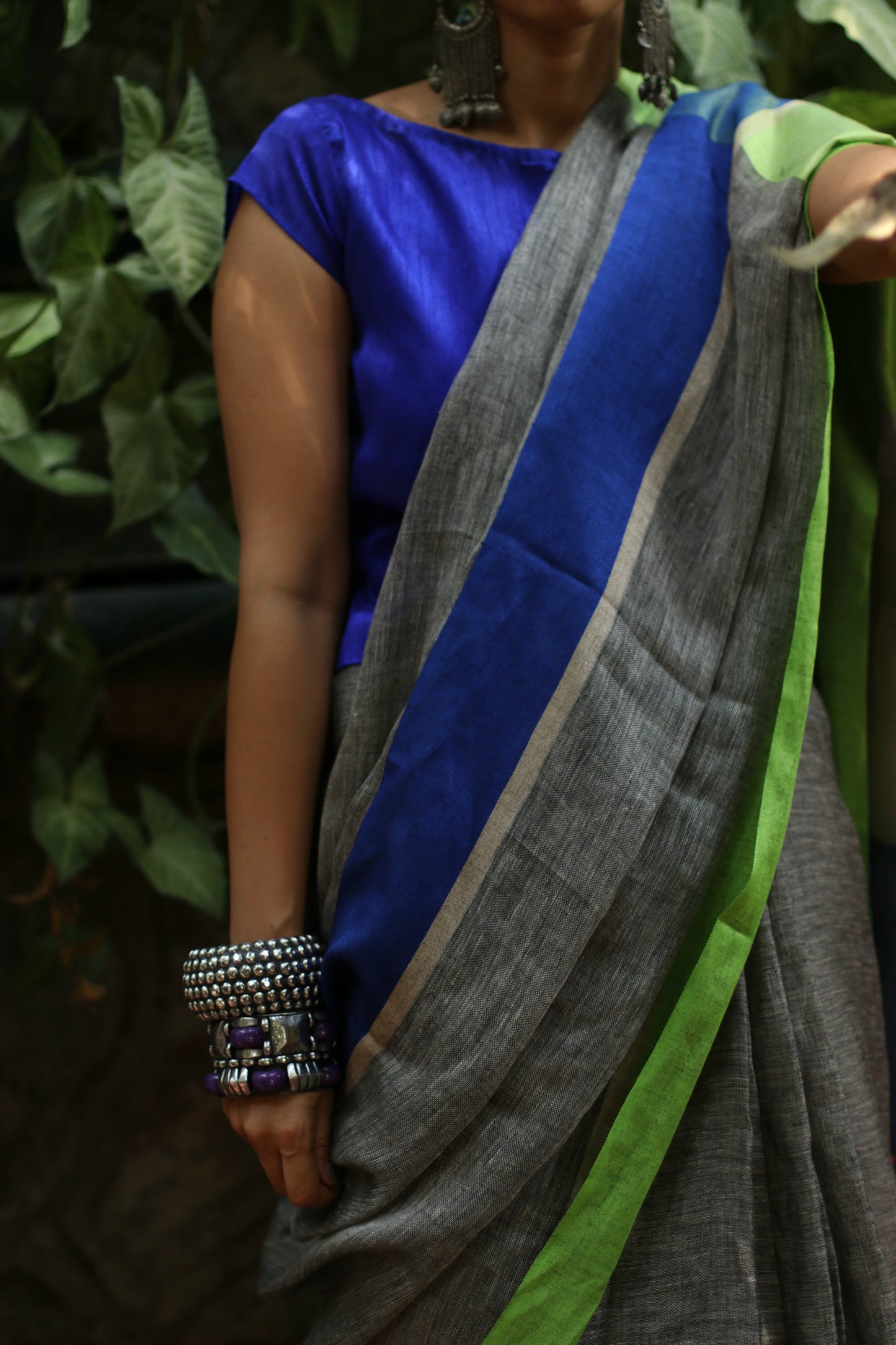 Buy Grey Linen Saree : Moonlit Night Grey Pure Linen Saree