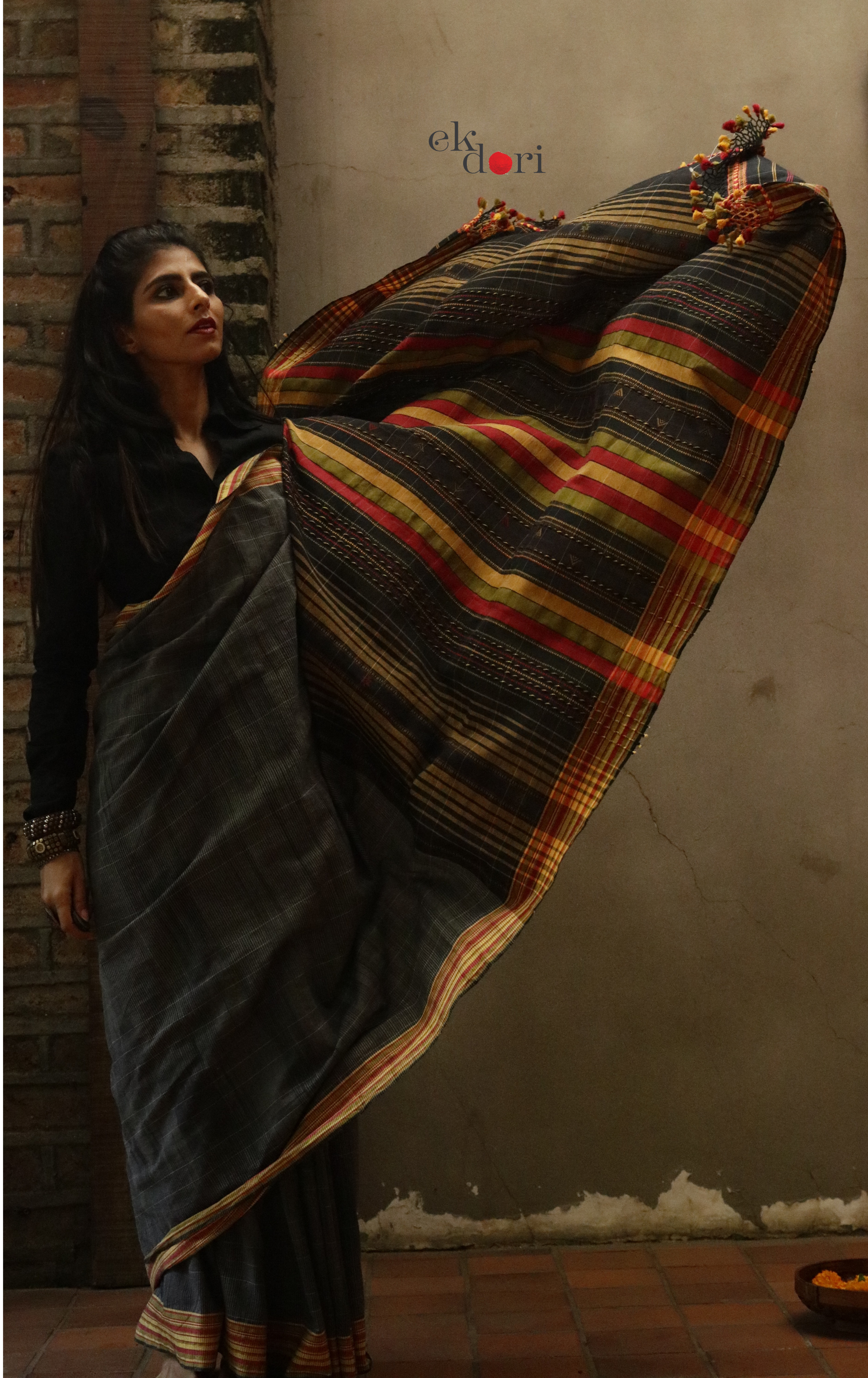 The Starry Night Bhujodi Saree : Pure Cotton Bhujodi Handloom Saree – Ek  Dori