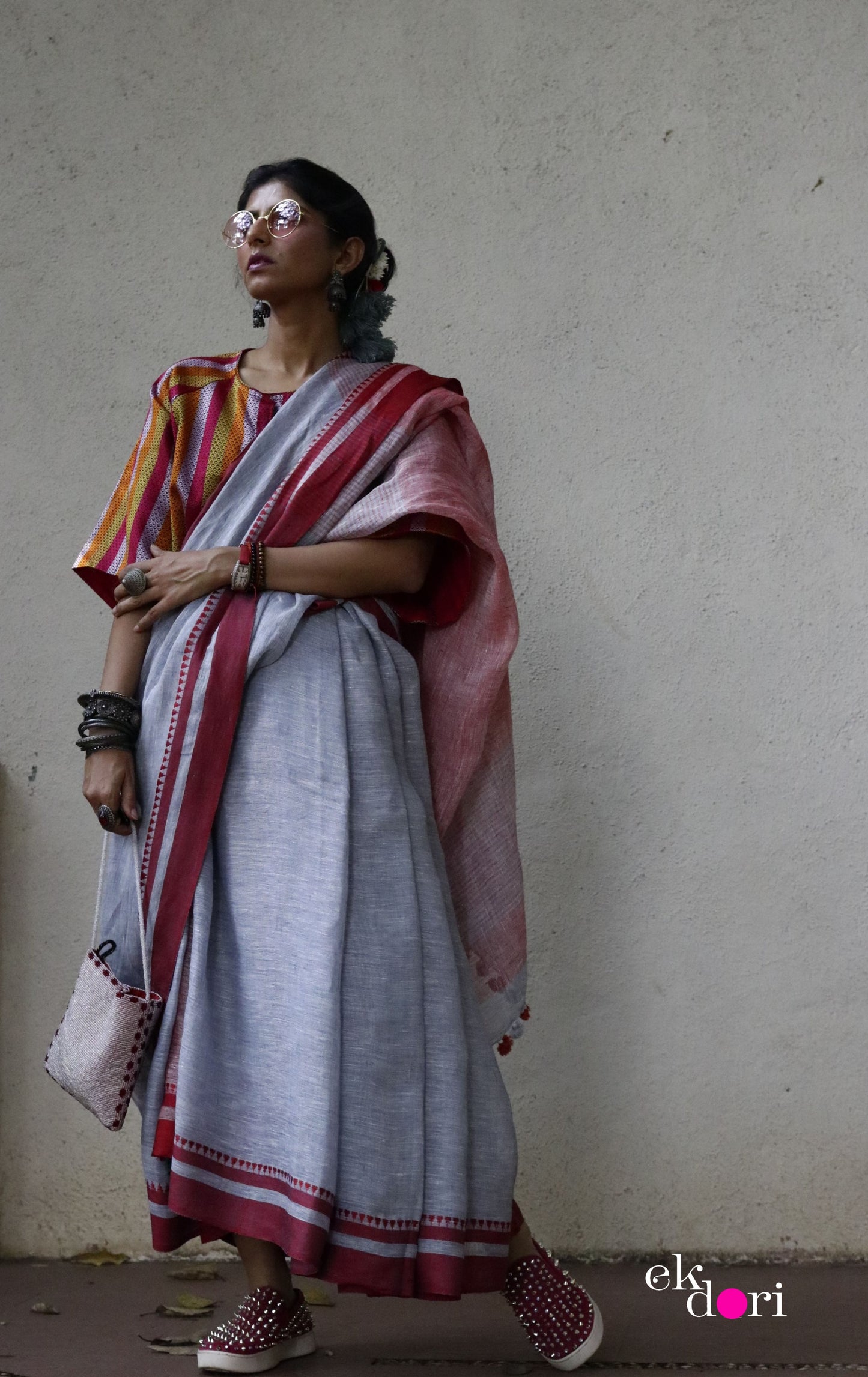 Buy Pure Linen Saree Online : Red On Grey Pure Linen Summer Saree