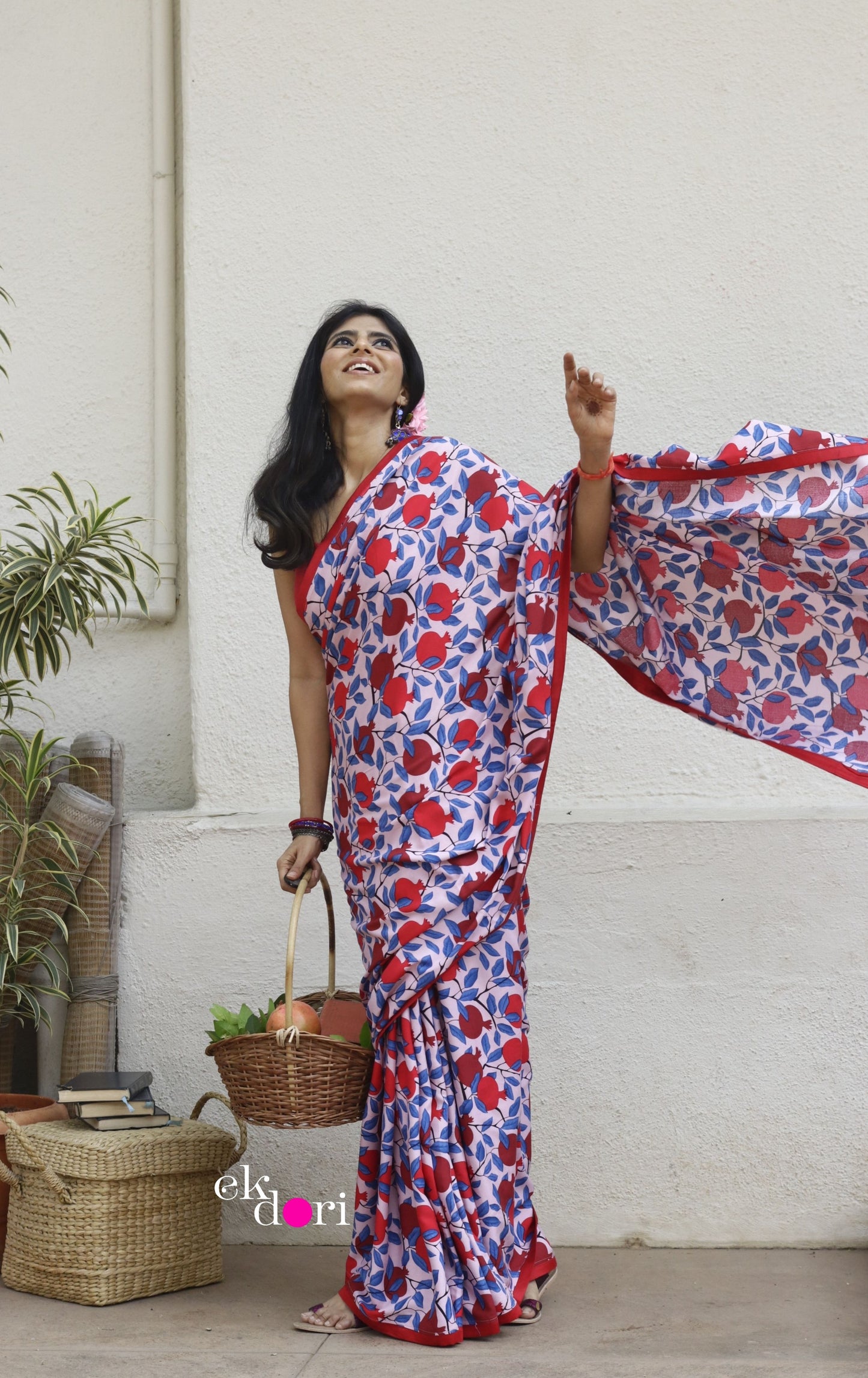 Anaar Saree In Pink: Fun Under The Sun Saree Collection : Fun Printed Sarees For Summer
