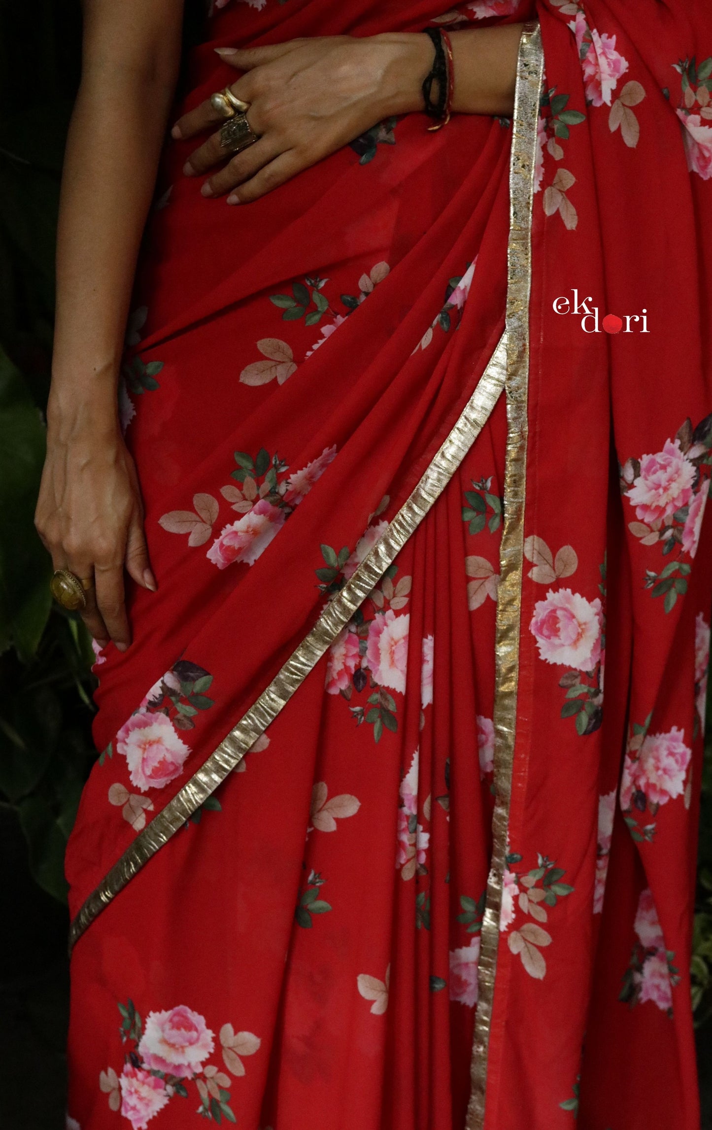 'The Queen' Red Floral Georgette Saree : Buy Festive Sarees Online