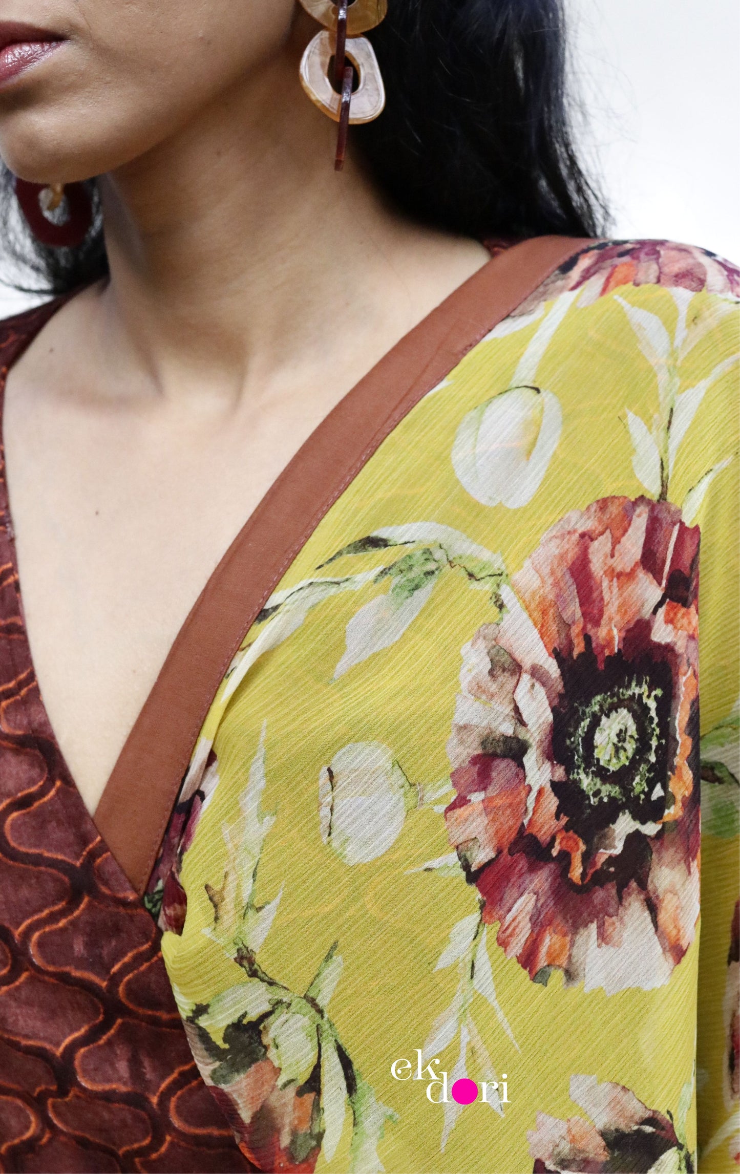 Buy Floral Chiffon Saree Online : 'Pretty Peonies' Floral Chiffon Saree With Cotton Border