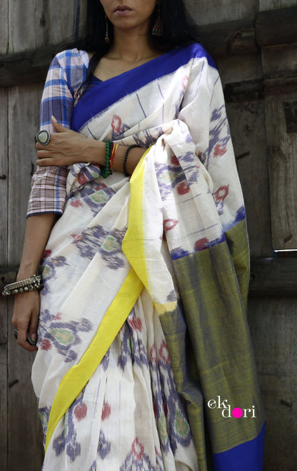 'Sarah' Handloom Pochampally Ikat Saree : Unique Handloom Ikat Saree